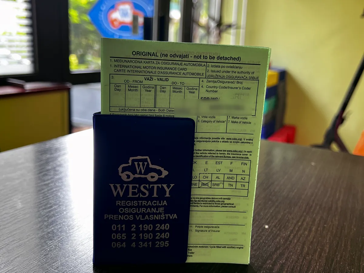 Zeleni karton i Westy futrola za dokumenta osiguranja vozila